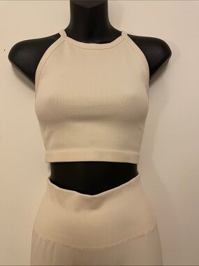Cream Workout Set - Tank and Leggings